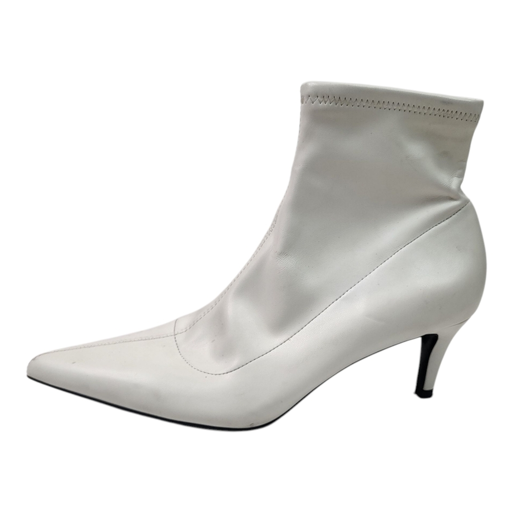 🪷 4/$20🪷 Forever 21 vegan white ankle boots